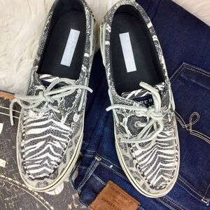 Sperry Topsider Zebra print Loafers size 6.5